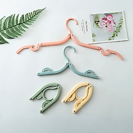 KATLANABİLİR PORTATİF ELBİSE ASKISI 5 ADET